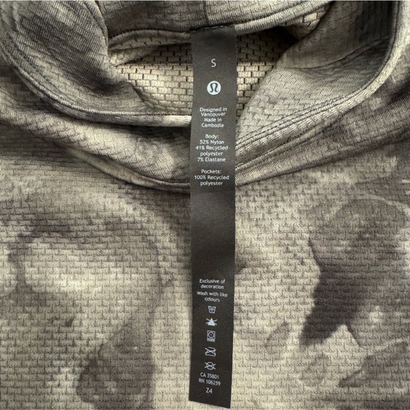 👝CLEAR OUT BNWOT Lululemon Textured Tech Hoodie Size S Diamond Dye Raw - Picture 6 of 10